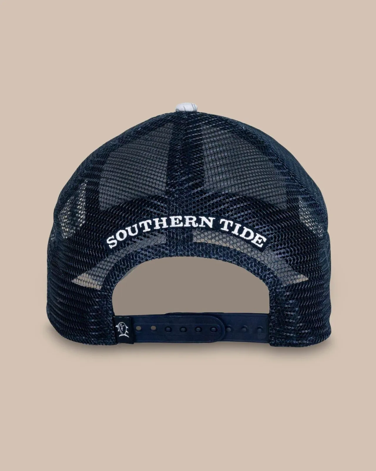 Southern Tide Change Your Altitude Print Performance Trucker Seagull Grey Fashion