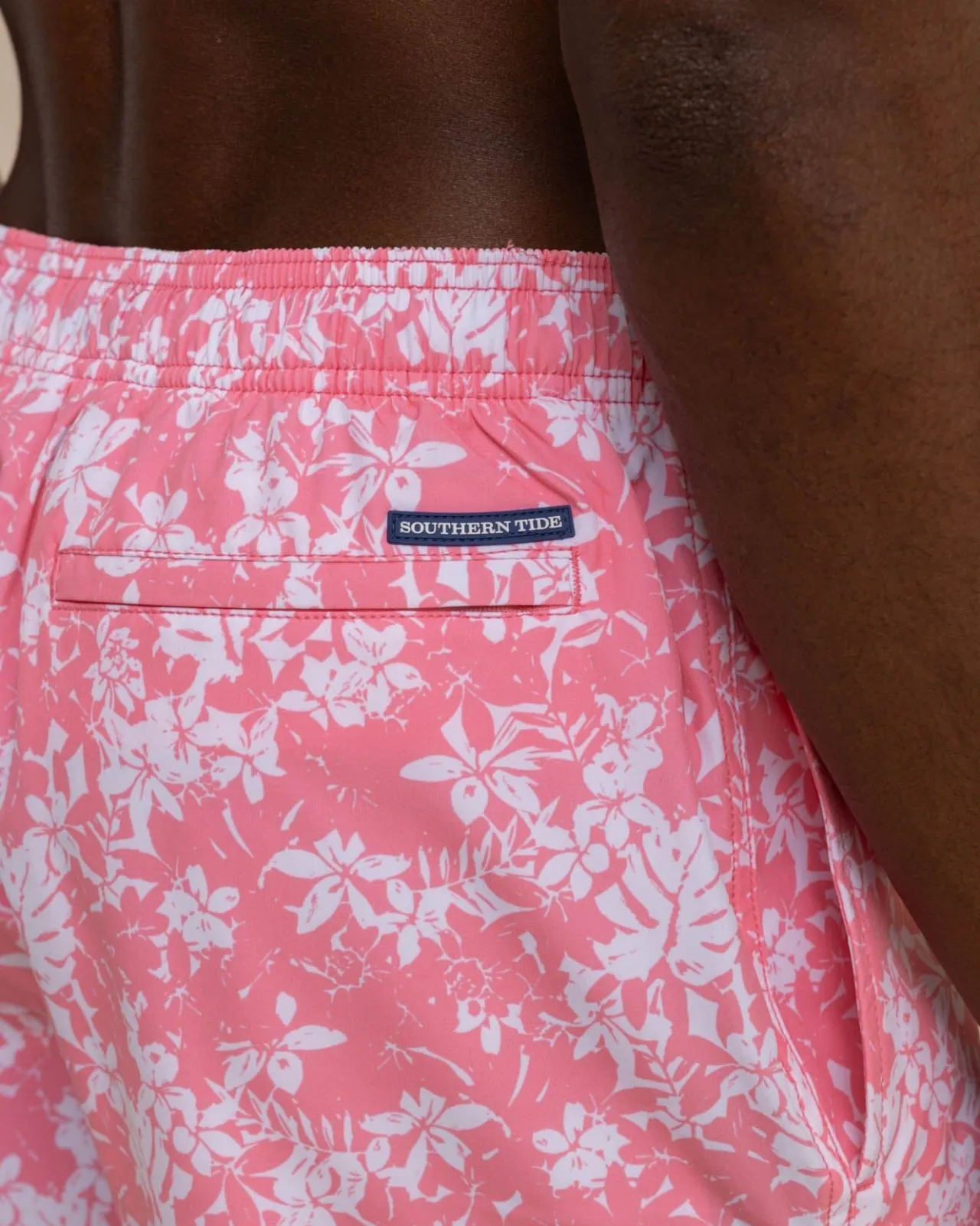 Southern Tide Island Blooms Swim Trunk Geranium Pink Best Sale