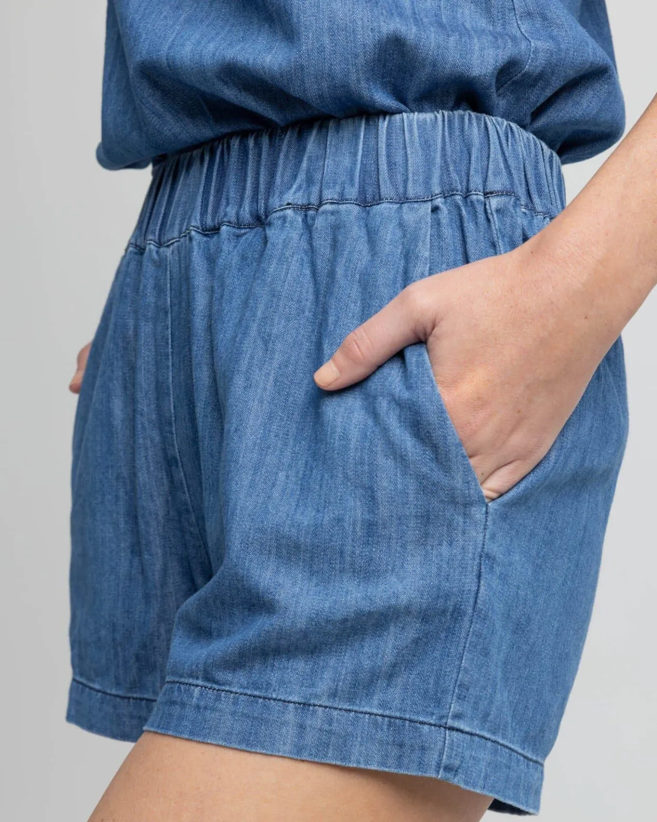 Southern Tide Mary Ellen Denim Short Medium Wash Indigo Best Sale